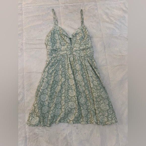 🌿 Altar’d State Mini Dress - Light Green Floral - Adjustable Straps - Pockets - Picture 3 of 10